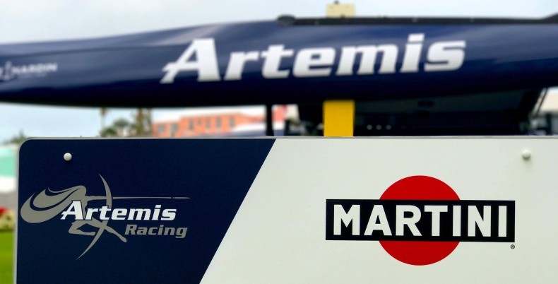 Martini Hooks Up Wiff Artemis Racing